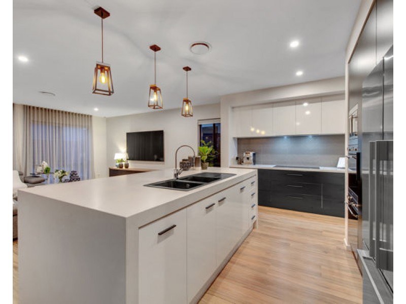 28 Parolin Parade, Rochedale QLD 4123
