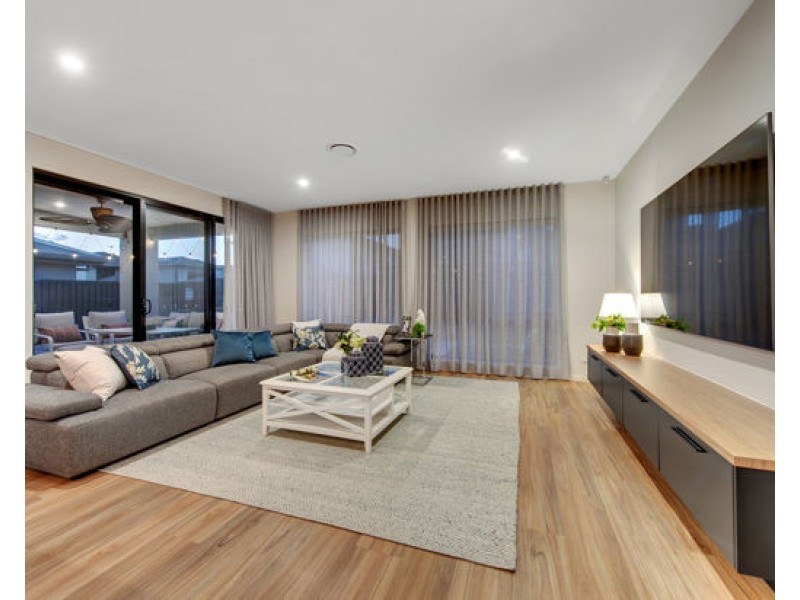 28 Parolin Parade, Rochedale QLD 4123