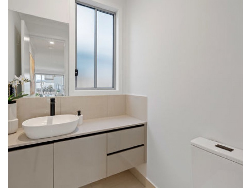 128 Skyview Avenue, Rochedale QLD 4123