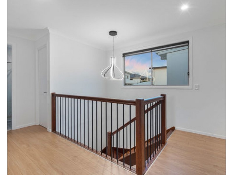 128 Skyview Avenue, Rochedale QLD 4123