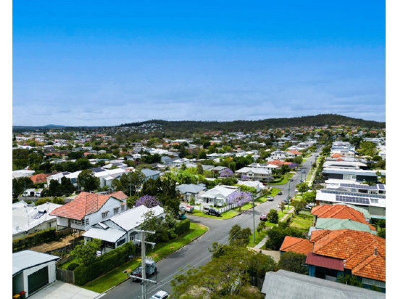 3 Raven Street, Camp Hill QLD 4152