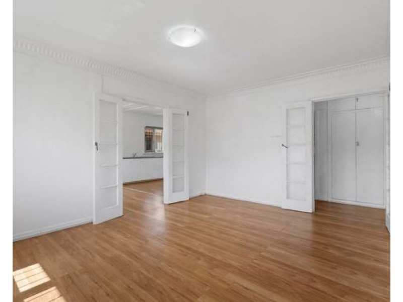 15 Sapphire Street, Holland Park QLD 4121