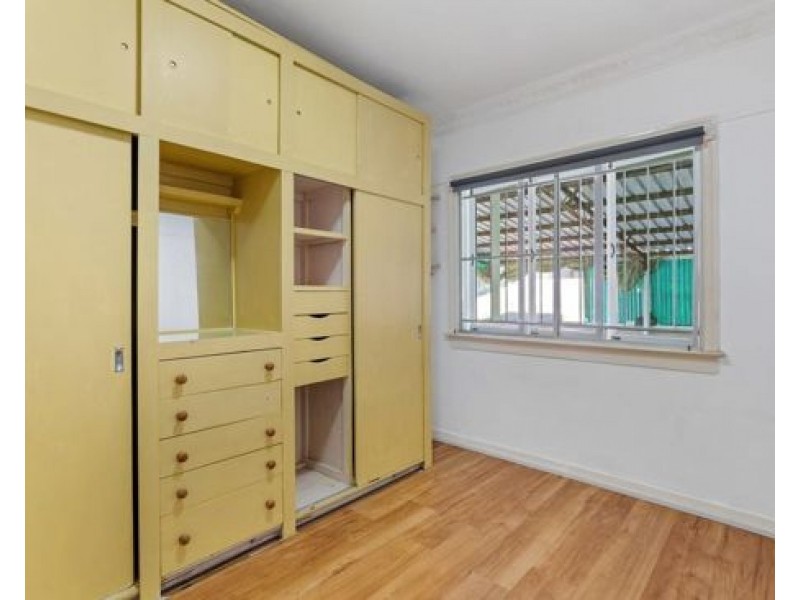 15 Sapphire Street, Holland Park QLD 4121