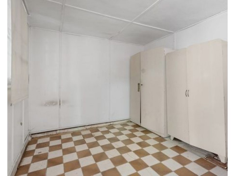 15 Sapphire Street, Holland Park QLD 4121