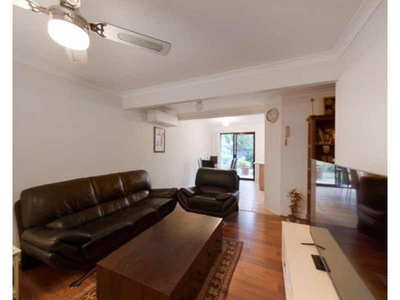 21/8 Honeysuckle Way, Calamvale QLD 4116