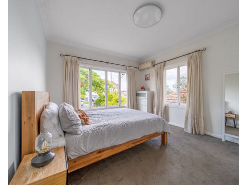 4 Suvla Street, Balmoral QLD 4171