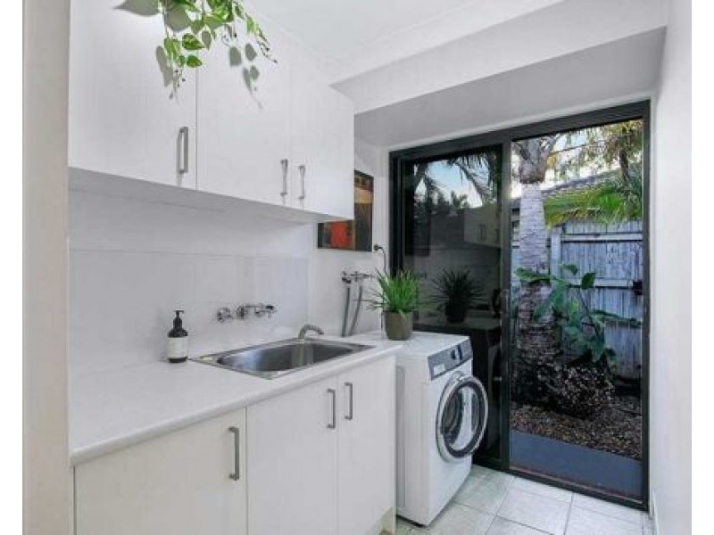 10 Jacaranda Place, Ormiston QLD 4160