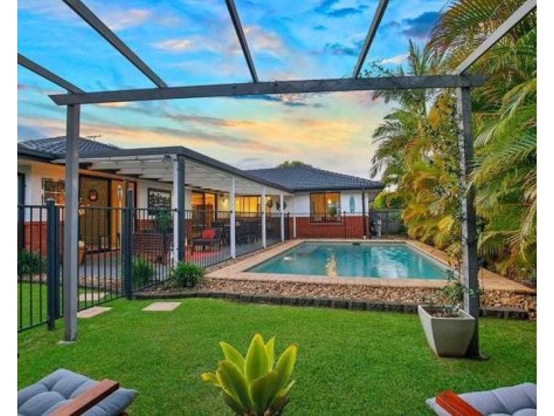 10 Jacaranda Place, Ormiston QLD 4160