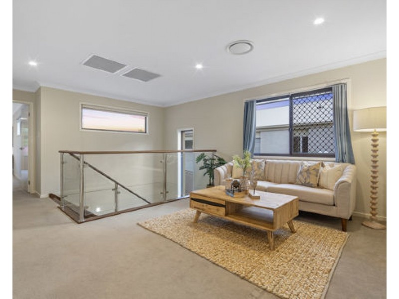 8 Wallaby Parade, Rochedale QLD 4123