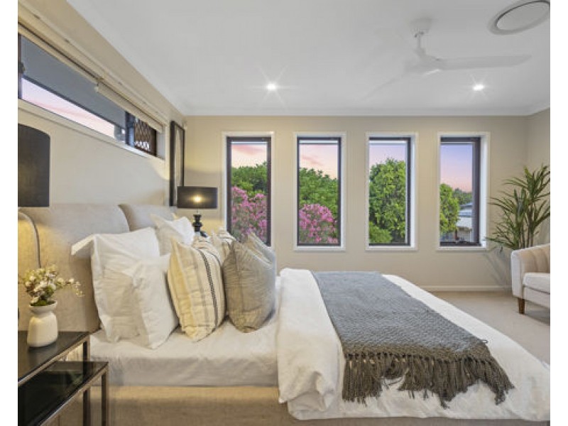 8 Wallaby Parade, Rochedale QLD 4123