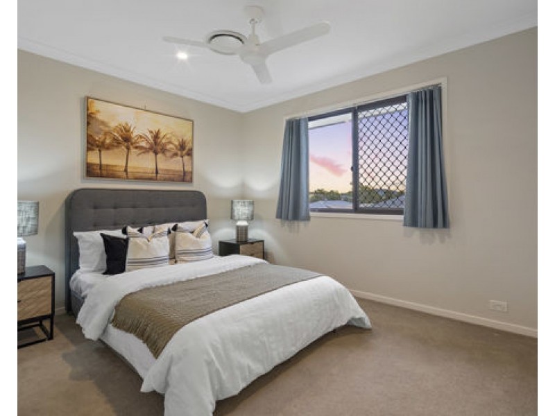 8 Wallaby Parade, Rochedale QLD 4123