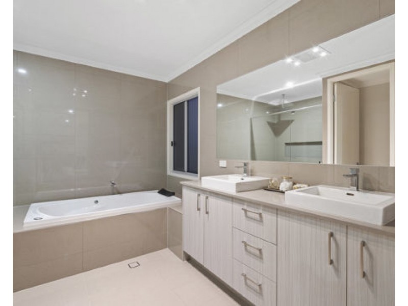 123 Cooper Crescent, Rochedale QLD 4123