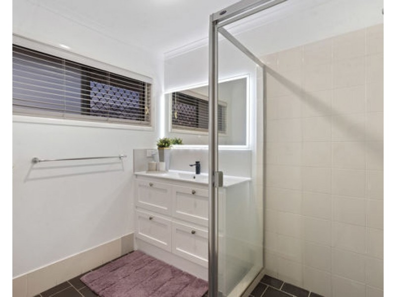 8 Dendron Street, Shailer Park QLD 4128