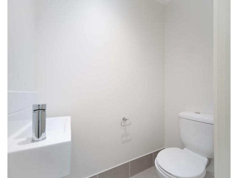 2/33 Inigo Way, Augustine Heights QLD 4300