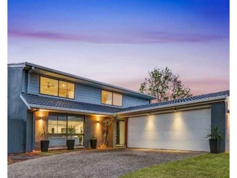 7 Stralock Street, Chapel Hill QLD 4069