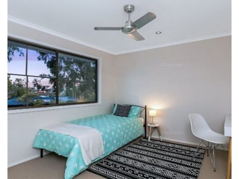 7 Stralock Street, Chapel Hill QLD 4069