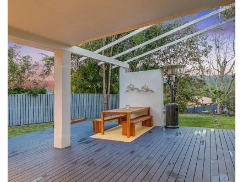 7 Stralock Street, Chapel Hill QLD 4069