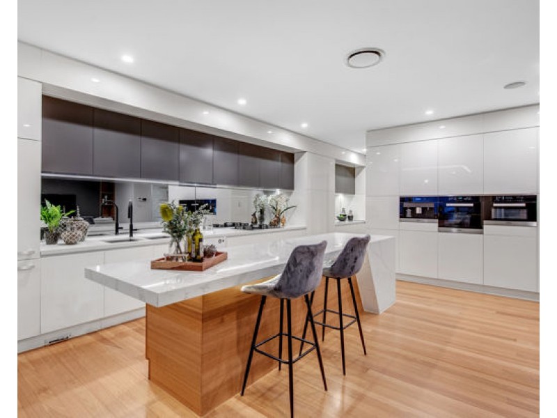 3 Plateau Place, Rochedale QLD 4123