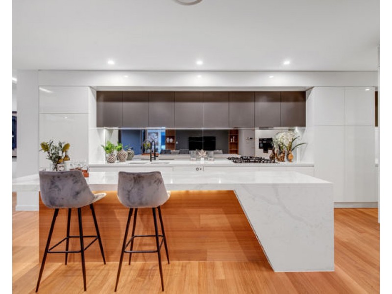 3 Plateau Place, Rochedale QLD 4123