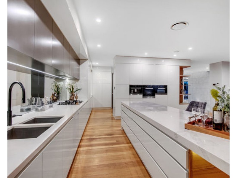 3 Plateau Place, Rochedale QLD 4123