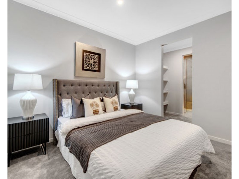 3 Plateau Place, Rochedale QLD 4123