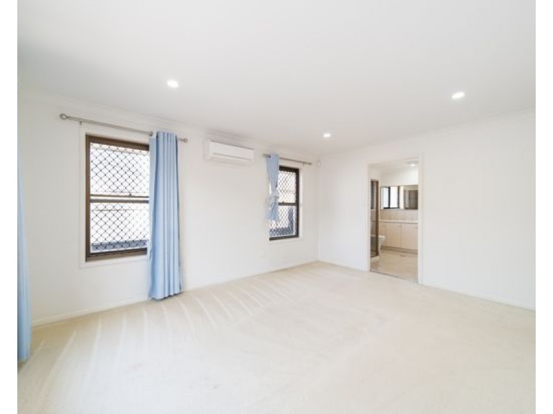 28 Marsala Street, Calamvale QLD 4116