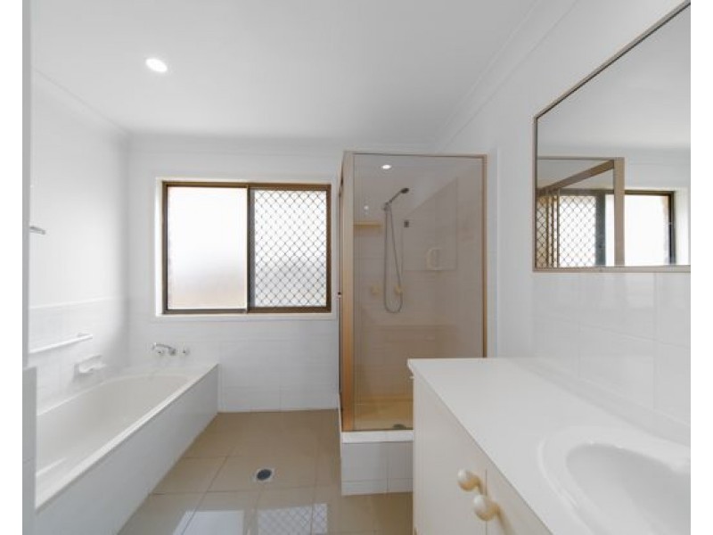 28 Marsala Street, Calamvale QLD 4116