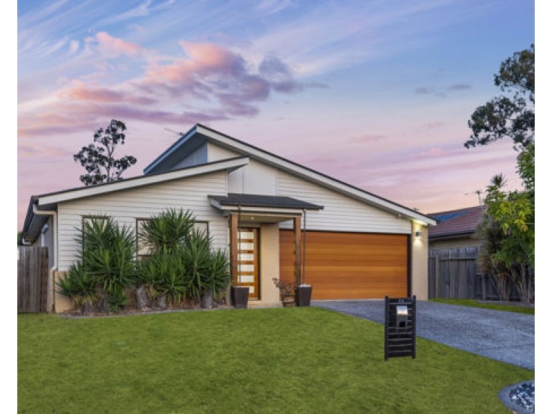 54 Larapinta Circuit, Parkinson QLD 4115