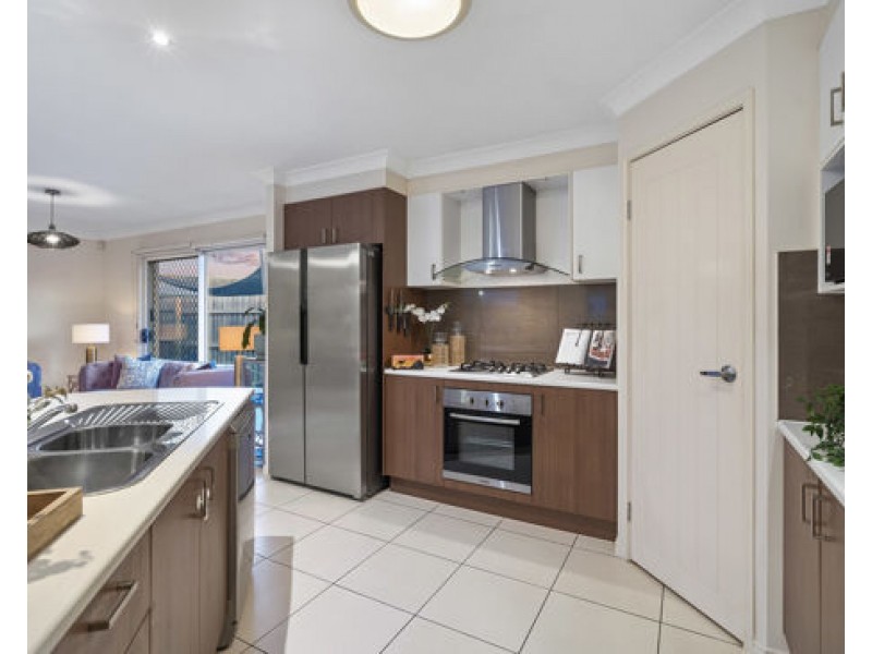54 Larapinta Circuit, Parkinson QLD 4115