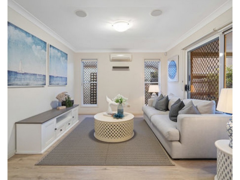 54 Larapinta Circuit, Parkinson QLD 4115