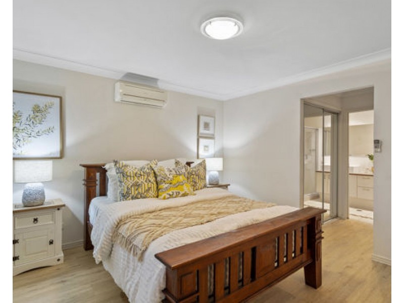 54 Larapinta Circuit, Parkinson QLD 4115