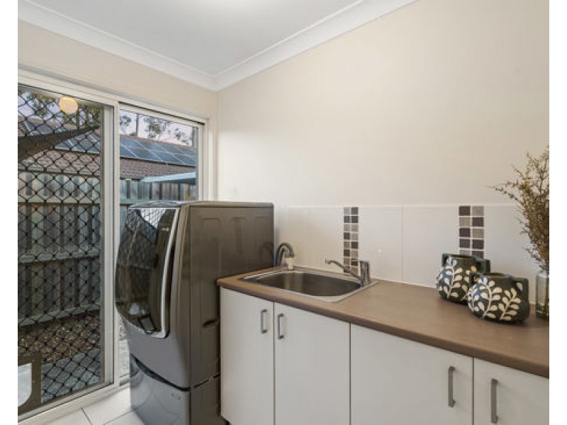 54 Larapinta Circuit, Parkinson QLD 4115