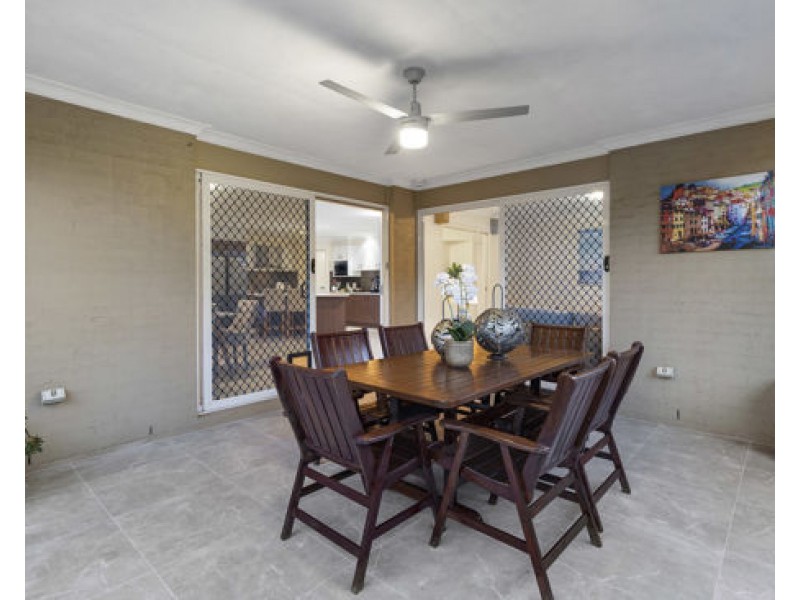 54 Larapinta Circuit, Parkinson QLD 4115