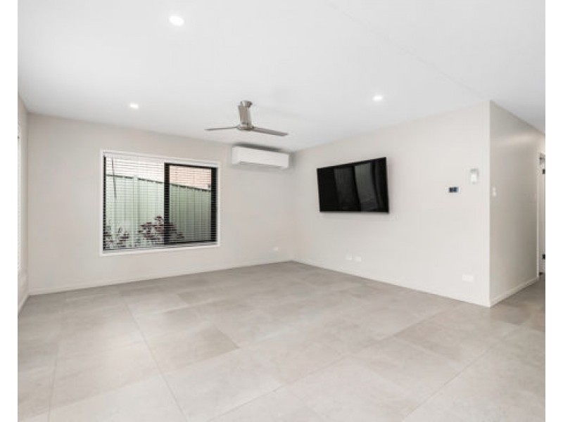26 Kidd Street, Robertson QLD 4109