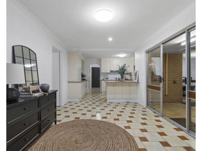 21 Tristan Street, Carindale QLD 4152