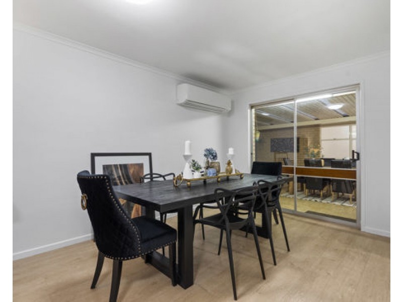 21 Tristan Street, Carindale QLD 4152