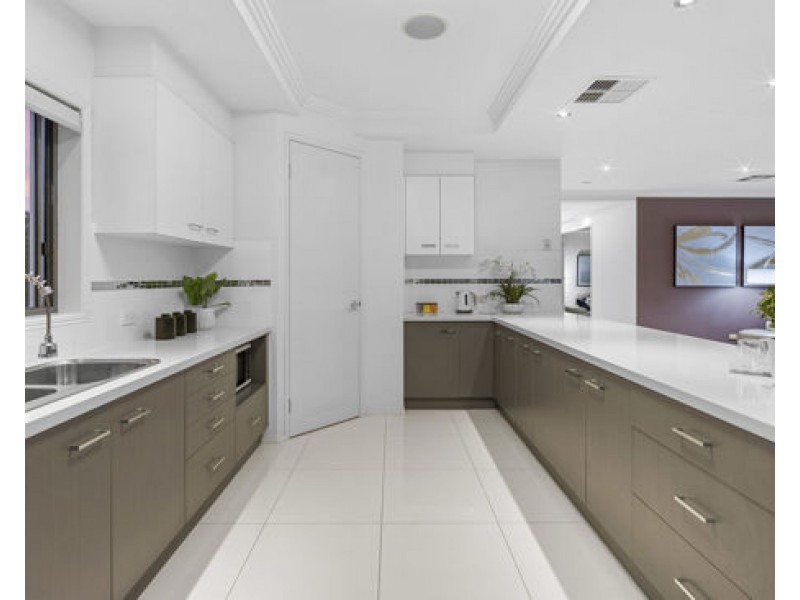 84 Craig Street, Wishart QLD 4122