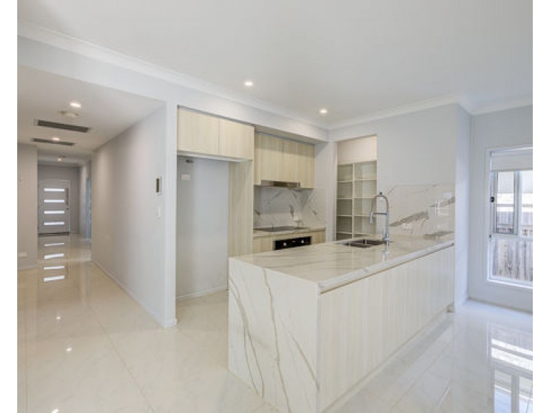 4 Blossom Place, Rochedale QLD 4123