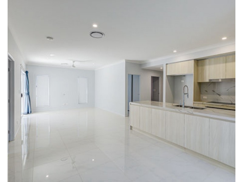 4 Blossom Place, Rochedale QLD 4123