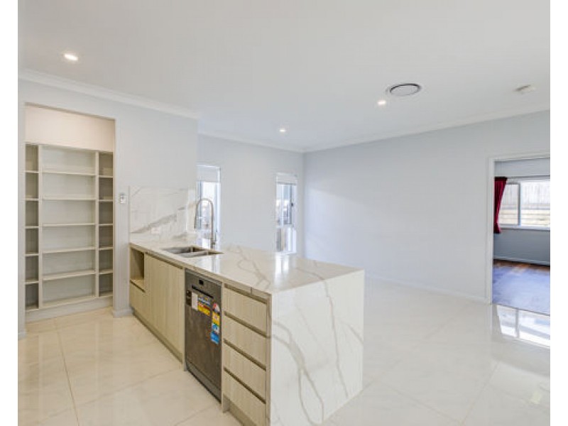 4 Blossom Place, Rochedale QLD 4123