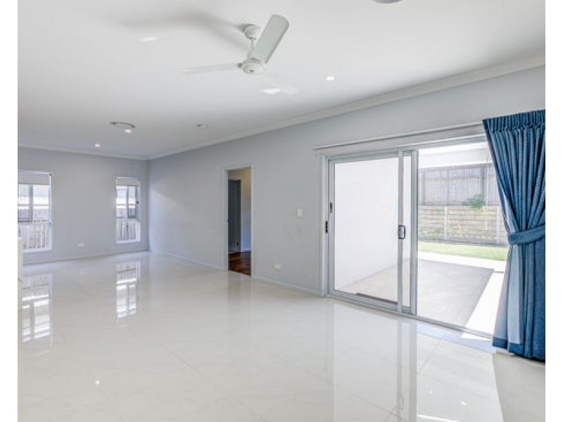 4 Blossom Place, Rochedale QLD 4123