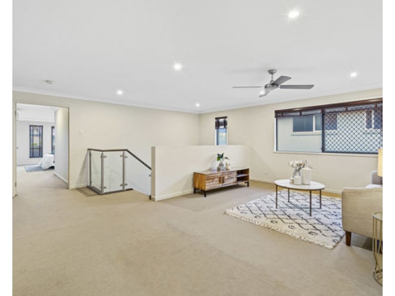 18 Skyview Avenue, Rochedale QLD 4123