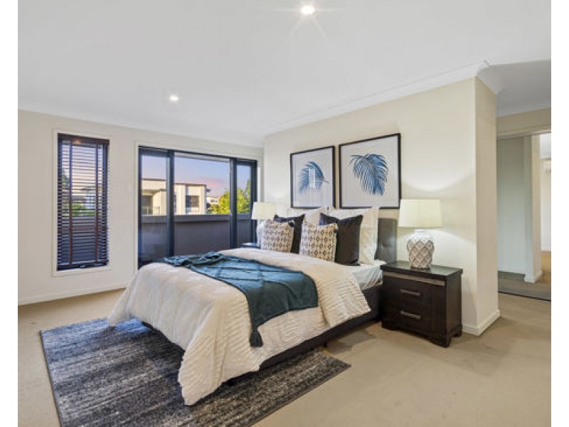 18 Skyview Avenue, Rochedale QLD 4123