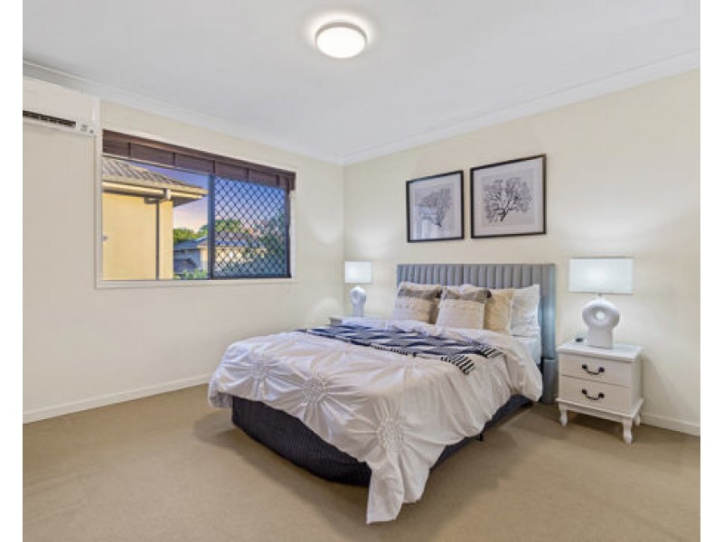 18 Skyview Avenue, Rochedale QLD 4123