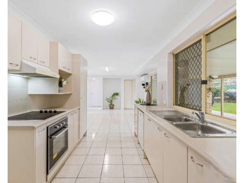 35 Solandra Crescent, Calamvale QLD 4116