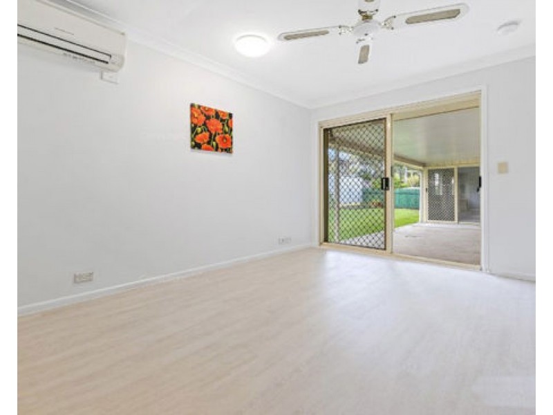 35 Solandra Crescent, Calamvale QLD 4116
