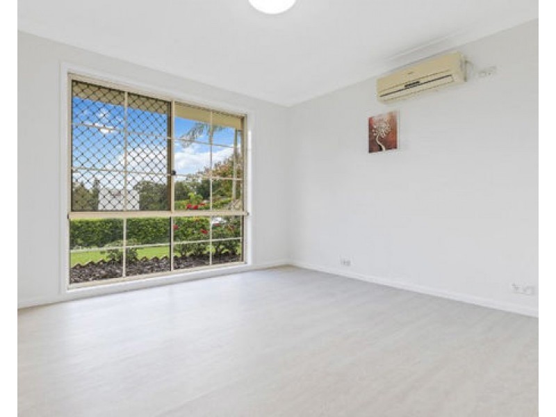 35 Solandra Crescent, Calamvale QLD 4116