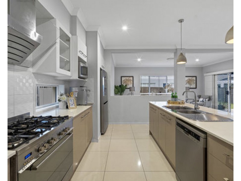61 Skyview Avenue, Rochedale QLD 4123