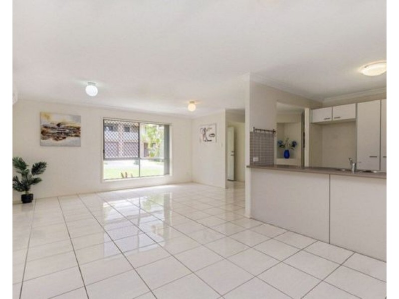 96 Lakewood Avenue, Parkinson QLD 4115