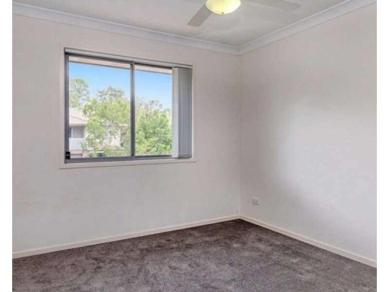 96 Lakewood Avenue, Parkinson QLD 4115